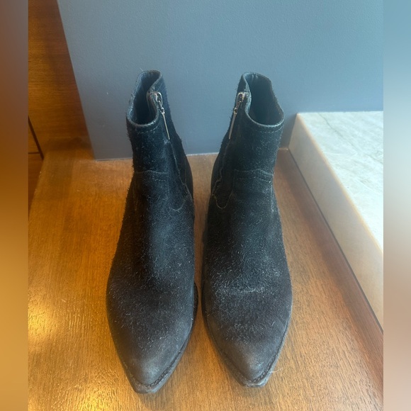 Saint Laurent Lukas Suede Boots - Picture 2 of 7